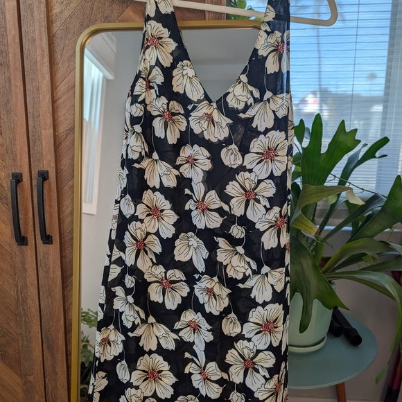 Reformation Dresses & Skirts - Reformation Black and Cream Floral Midi Dress